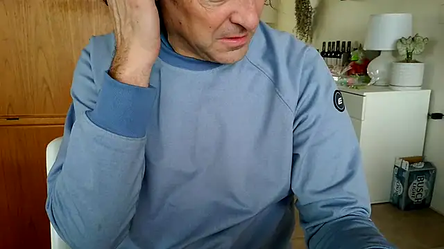 costanza7070 online show from March 2025 04:45:01 PM