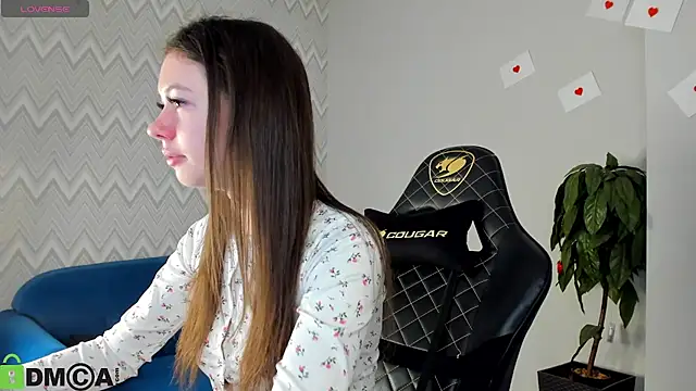 Nicole Charm online show from February 2026 11:47:01 PM