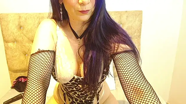 Alettalovee online show from January 2025 07:49:01 PM