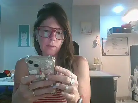 Snapshot of Calentandote chatting on October 2025 08:37:01 AM Calentandote online show from October 2025 08:37:01 AM