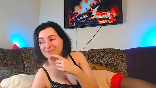 Caroline1995 online show from January 2025 12:02:01 PM