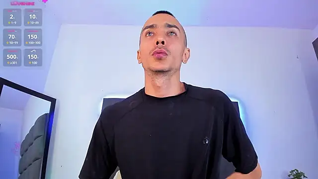 Snapshot of steven_hott8 chatting on February 2025 06:26:02 PM steven hott8 online show from February 2025 06:26:02 PM