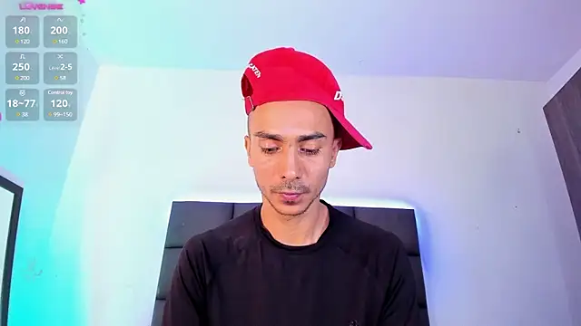 Snapshot of steven_hott8 chatting on March 2025 02:54:01 PM steven hott8 online show from March 2025 02:54:01 PM