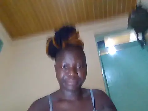 Snapshot of Prety_petty chatting on February 2025 03:08:01 AM Prety petty online show from February 2025 03:08:01 AM