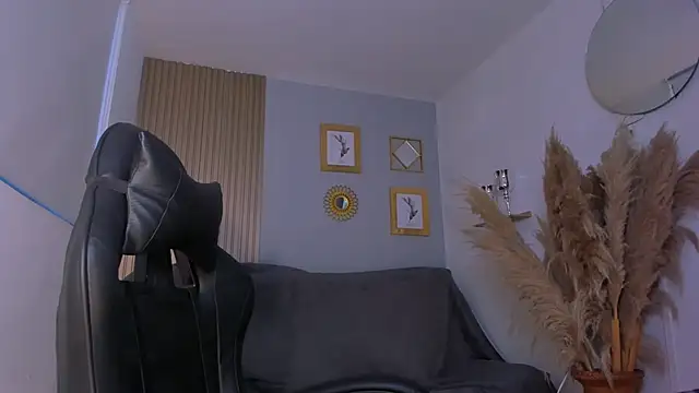 NatyFerrer  online show from October 2025 10:49:02 AM