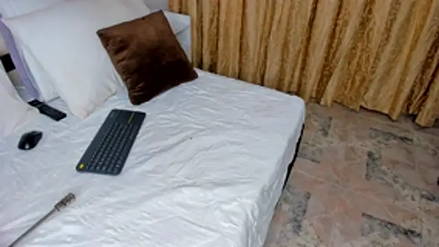 CintiaVega online show from November 2025 11:33:02 AM