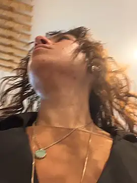 Snapshot of ValeriEvan chatting on March 2025 04:14:02 PM ValeriEvan online show from March 2025 04:14:02 PM
