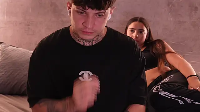 Snapshot of Nicky_and_Blake chatting on November 2025 09:37:02 PM Nicky and Blake online show from November 2025 09:37:02 PM