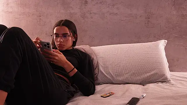 Nicky and Blake online show from March 2026 12:39:01 AM