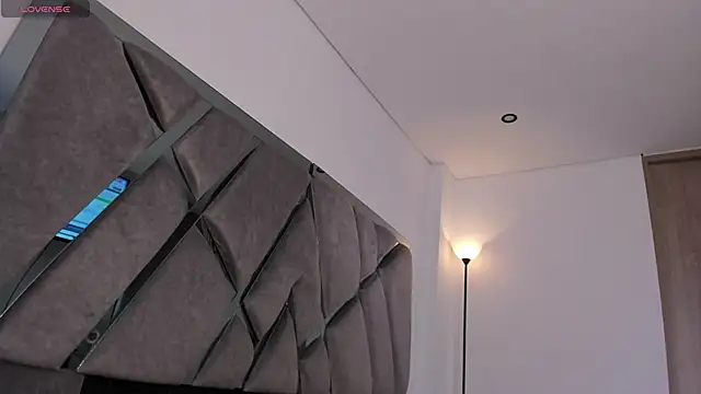 samaay07  online show from April 2026 07:14:01 PM