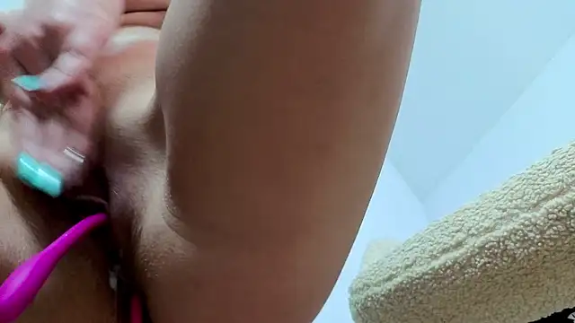 Jullyenn3 online show from November 2025 01:44:01 PM