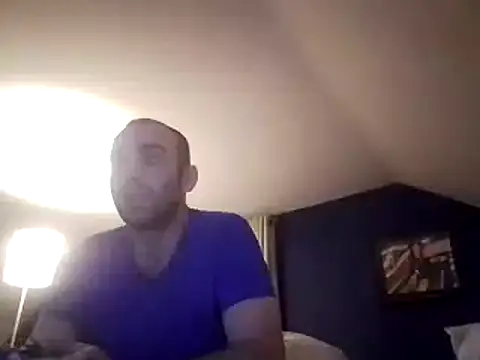 Snapshot of DrbigdickUK chatting on December 2024 12:18:01 AM DrbigdickUK online show from December 2024 12:18:01 AM