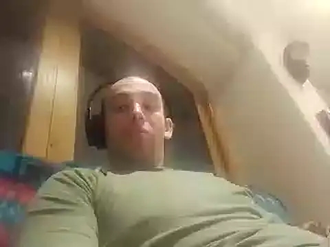 Snapshot of DrbigdickUK chatting on February 2025 10:19:02 PM DrbigdickUK online show from February 2025 10:19:02 PM