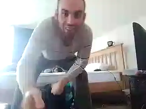 Snapshot of DrbigdickUK chatting on February 2025 12:11:02 PM DrbigdickUK online show from February 2025 12:11:02 PM