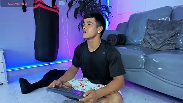 Rob saenz  online show from December 2025 03:50:02 PM