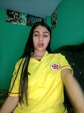 Snapshot of Nahiara_velez chatting on June 2026 11:08:01 PM Nahiara velez online show from June 2026 11:08:01 PM