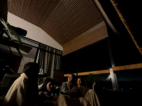 Candy sexyy online show from December 2025 04:17:01 AM