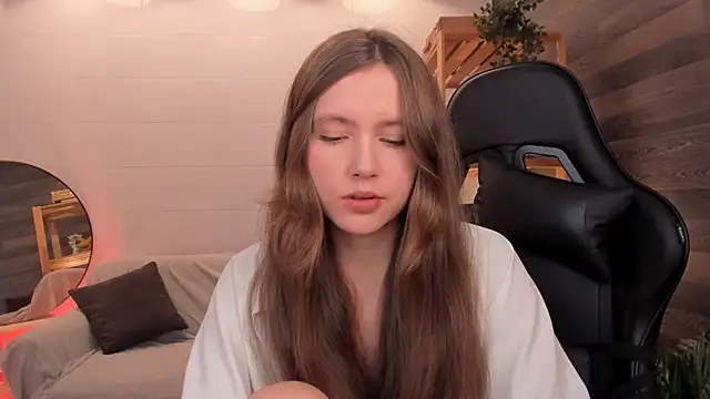 MaryannSoftt online show from September 2025 03:17:01 PM