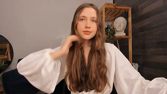 MaryannSoftt online show from November 2025 04:18:01 PM