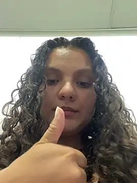 Snapshot of eva_y_marcelo chatting on February 2025 11:44:02 PM eva y marcelo online show from February 2025 11:44:02 PM