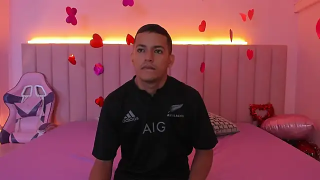 SophieRoyals online show from February 2025 12:00:02 PM