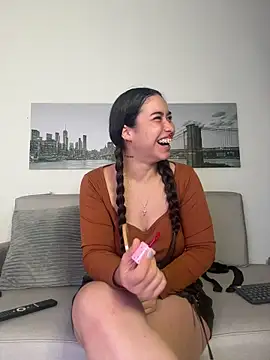 SophieRoyals online show from May 2026 01:32:02 PM