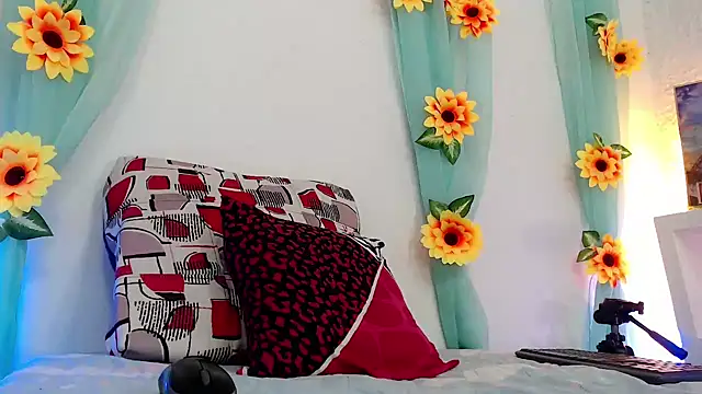 victoria jones online show from February 2025 07:27:02 PM