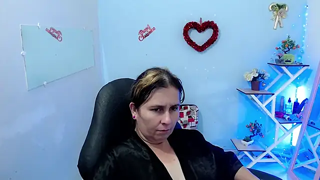 victoria jones online show from February 2026 02:38:02 PM