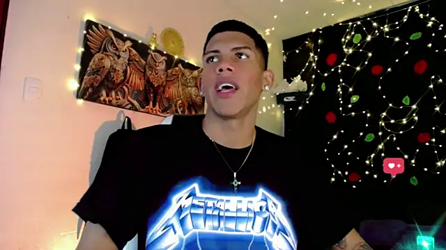 Snapshot of Damian_latinxxx chatting on December 2024 08:58:02 AM Damian latinxxx online show from December 2024 08:58:02 AM