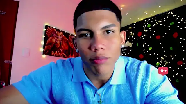 Snapshot of Damian_latinxxx chatting on January 2025 06:01:01 AM Damian latinxxx online show from January 2025 06:01:01 AM