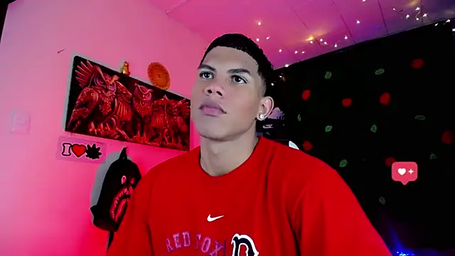 Snapshot of Damian_latinxxx chatting on January 2025 02:46:02 AM Damian latinxxx online show from January 2025 02:46:02 AM