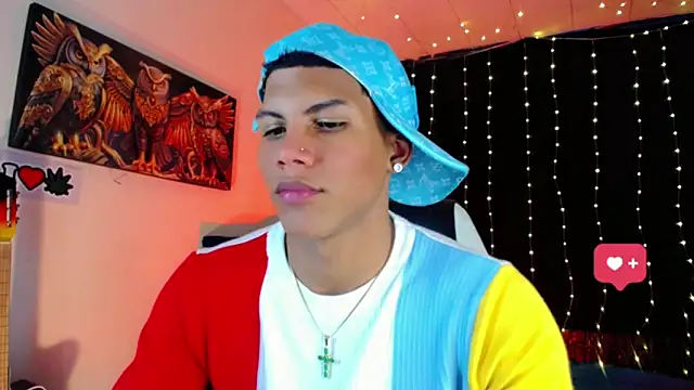 Snapshot of Damian_latinxxx chatting on January 2025 08:33:01 AM Damian latinxxx online show from January 2025 08:33:01 AM