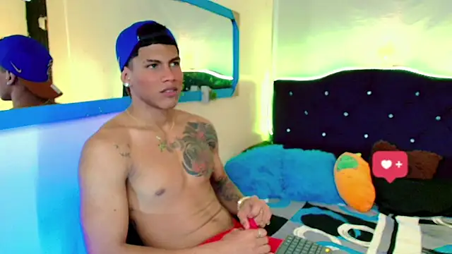 Snapshot of Damian_latinxxx chatting on February 2025 08:35:01 AM Damian latinxxx online show from February 2025 08:35:01 AM