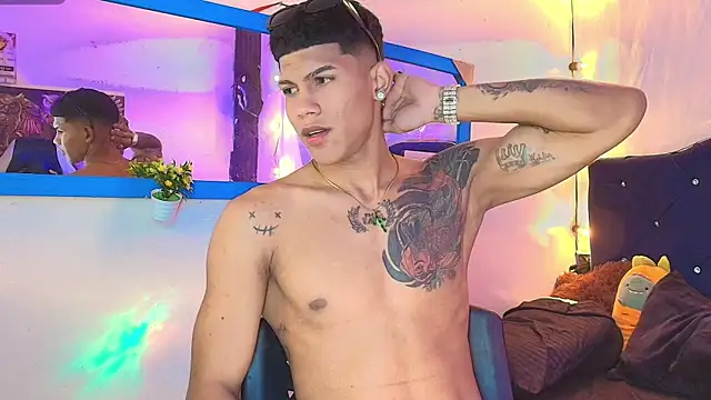 Snapshot of Damian_latinxxx chatting on February 2025 09:41:01 AM Damian latinxxx online show from February 2025 09:41:01 AM