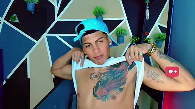 Snapshot of Damian_latinxxx chatting on February 2025 09:34:02 AM Damian latinxxx online show from February 2025 09:34:02 AM