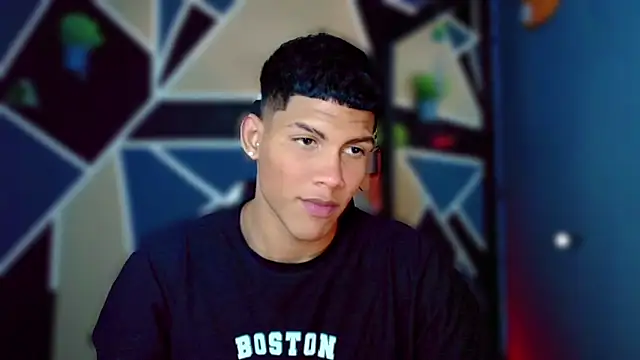 Snapshot of Damian_latinxxx chatting on February 2025 05:34:02 AM Damian latinxxx online show from February 2025 05:34:02 AM