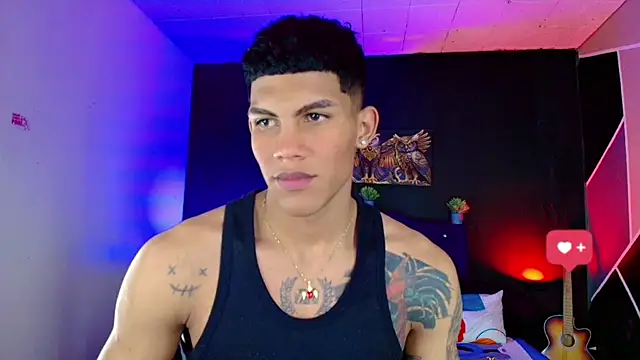 Snapshot of Damian_latinxxx chatting on February 2025 06:10:02 AM Damian latinxxx online show from February 2025 06:10:02 AM