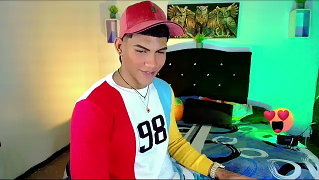 Snapshot of Damian_latinxxx chatting on March 2025 02:08:02 PM Damian latinxxx online show from March 2025 02:08:02 PM