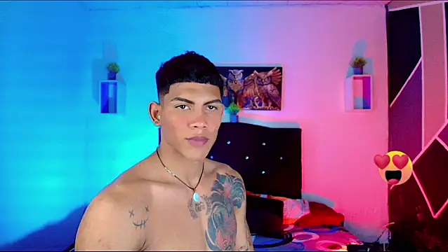 Snapshot of Damian_latinxxx chatting on March 2025 05:11:02 PM Damian latinxxx online show from March 2025 05:11:02 PM