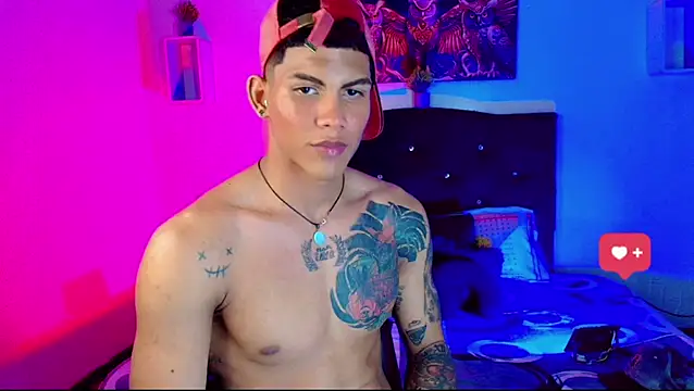 Snapshot of Damian_latinxxx chatting on March 2025 09:07:02 AM Damian latinxxx online show from March 2025 09:07:02 AM
