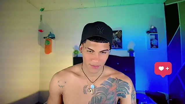Snapshot of Damian_latinxxx chatting on March 2025 09:19:02 AM Damian latinxxx online show from March 2025 09:19:02 AM
