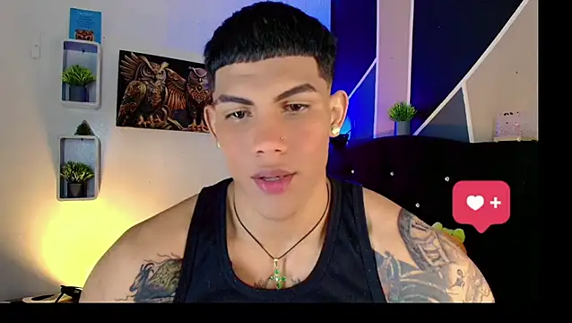 Snapshot of Damian_latinxxx chatting on March 2025 03:10:02 AM Damian latinxxx online show from March 2025 03:10:02 AM