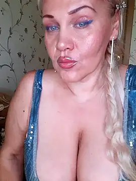 Snapshot of IsabellaBoni chatting on September 2025 06:15:02 AM IsabellaBoni online show from September 2025 06:15:02 AM