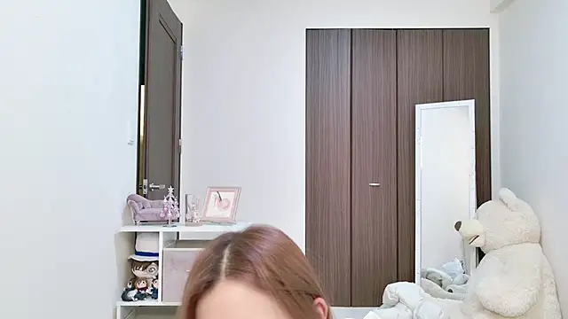 Snapshot of -SHINON- chatting on December 2024 10:17:01 AM -SHINON- online show from December 2024 10:17:01 AM