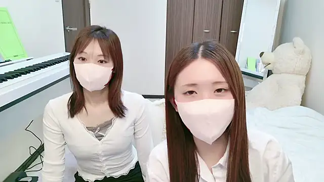 Snapshot of -SHINON- chatting on February 2025 10:04:01 AM -SHINON- online show from February 2025 10:04:01 AM