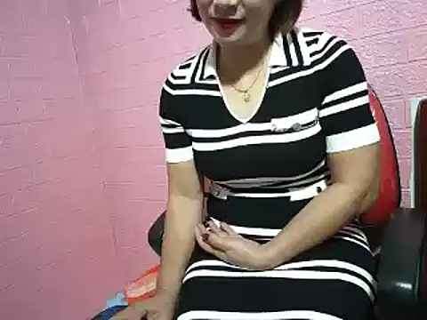 Mama-BigPussy online show from December 2024 07:25:02 AM