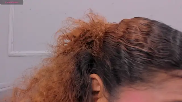 Snapshot of Isabellsmmith chatting on January 2025 03:45:01 AM Isabellsmmith online show from January 2025 03:45:01 AM