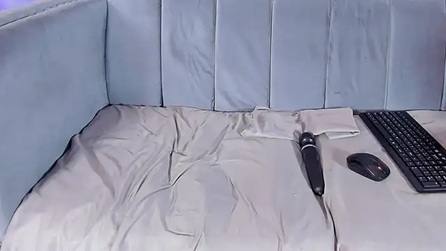 Snapshot of Isabellsmmith chatting on February 2025 03:34:02 AM Isabellsmmith online show from February 2025 03:34:02 AM