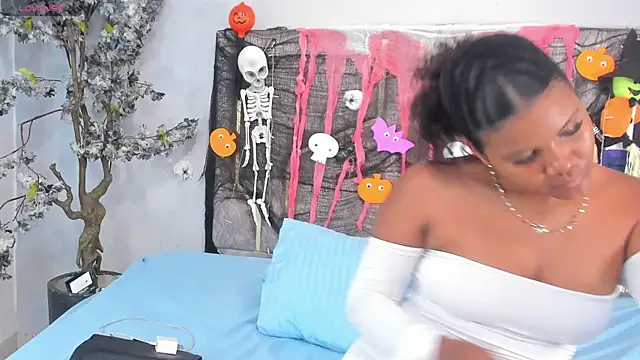 Snapshot of Isabellsmmith chatting on October 2025 07:47:01 PM Isabellsmmith online show from October 2025 07:47:01 PM