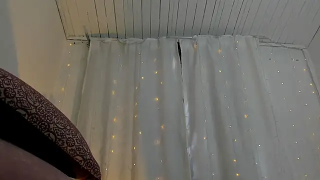 Snapshot of Zara_dulce chatting on March 2025 12:26:02 PM Zara dulce online show from March 2025 12:26:02 PM